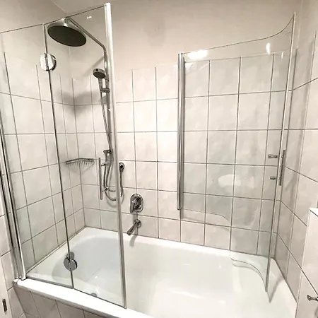 아파트 Mitteltste 445 *